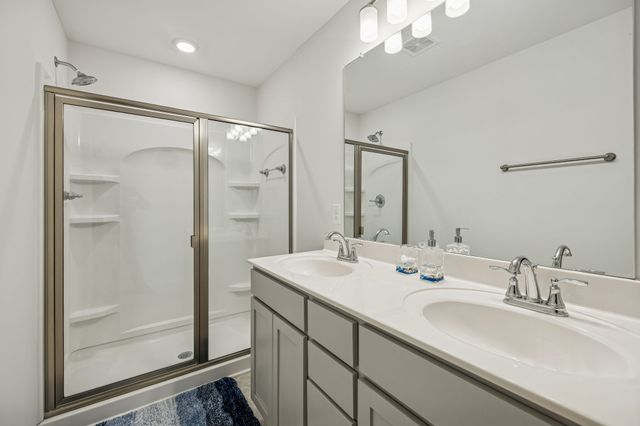 5734 Cloverwood Dr, Rockvale, TN 37153