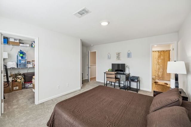 5734 Cloverwood Dr, Rockvale, TN 37153