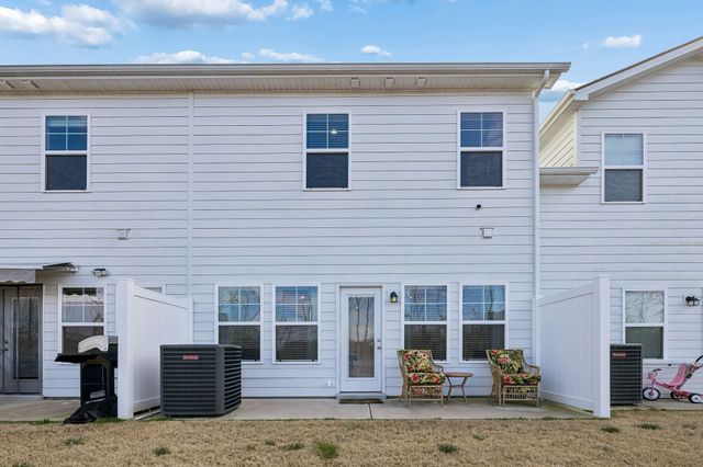 5734 Cloverwood Dr, Rockvale, TN 37153