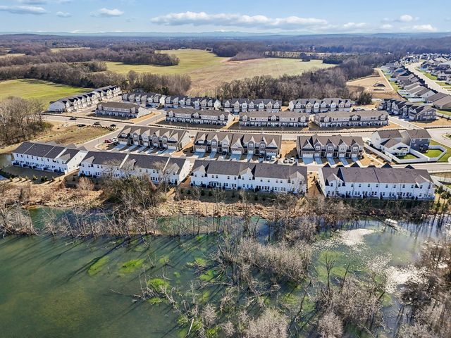 5734 Cloverwood Dr, Rockvale, TN 37153