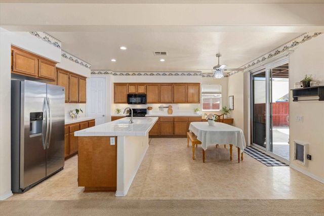 2834 Burgundy Lace Lane, San Jacinto, CA 92582