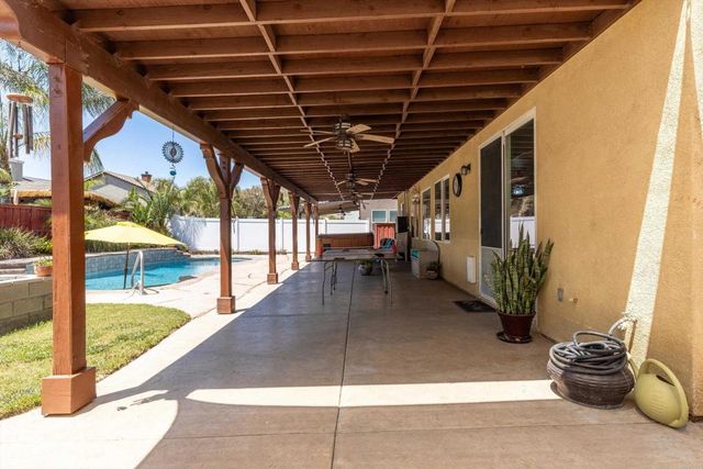 2834 Burgundy Lace Lane, San Jacinto, CA 92582