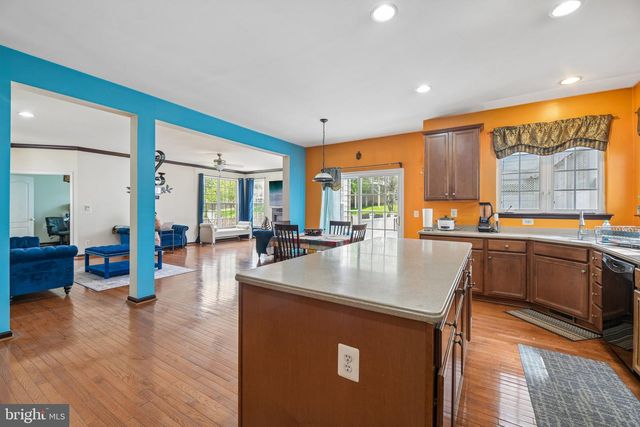 8405 MINERAL SPRINGS DR, Manassas, VA 20112