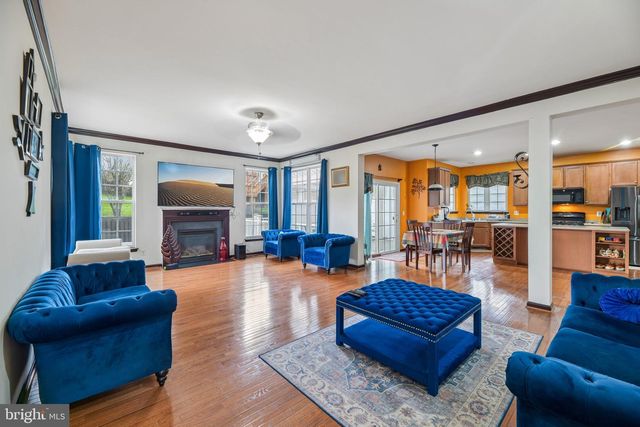 8405 MINERAL SPRINGS DR, Manassas, VA 20112