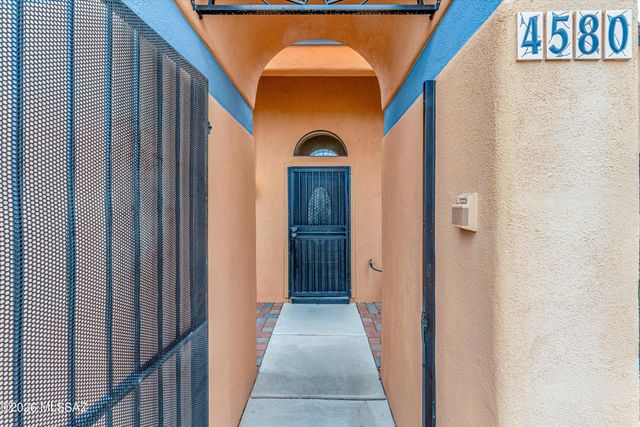 4580 E Red Mesa Drive, Tucson, AZ 85718