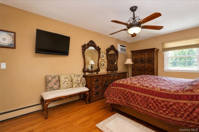 59 Tarring Street, Staten Island, NY 10306