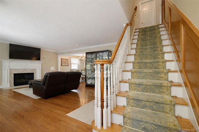 59 Tarring Street, Staten Island, NY 10306
