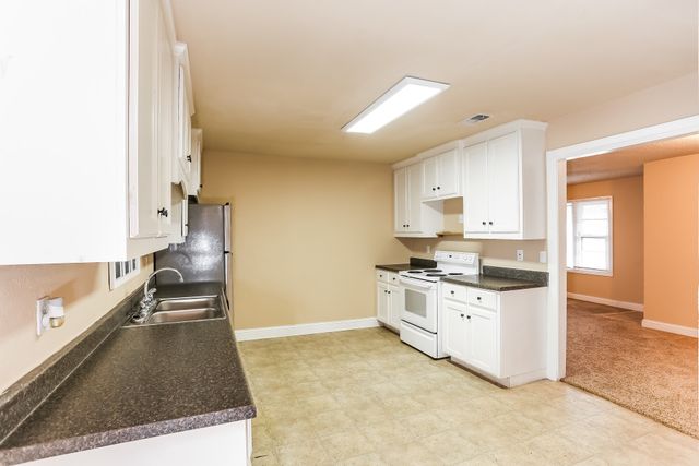 1103 Warden Street, Benbrook, TX 76126