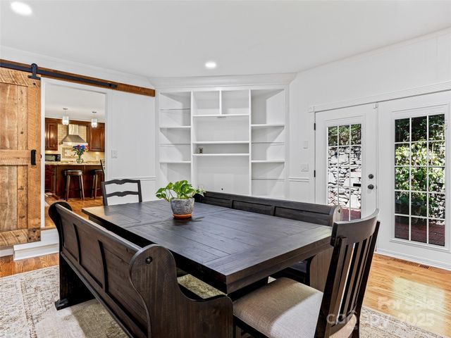 163 Northern Lights Lane, Hendersonville, NC 28739