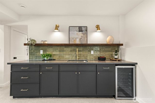 10518 158th Avenue NE, Redmond, WA 98052