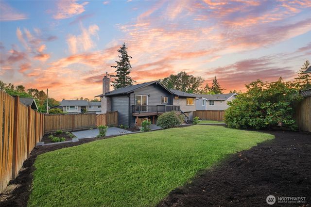 10518 158th Avenue NE, Redmond, WA 98052