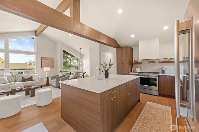 10518 158th Avenue NE, Redmond, WA 98052