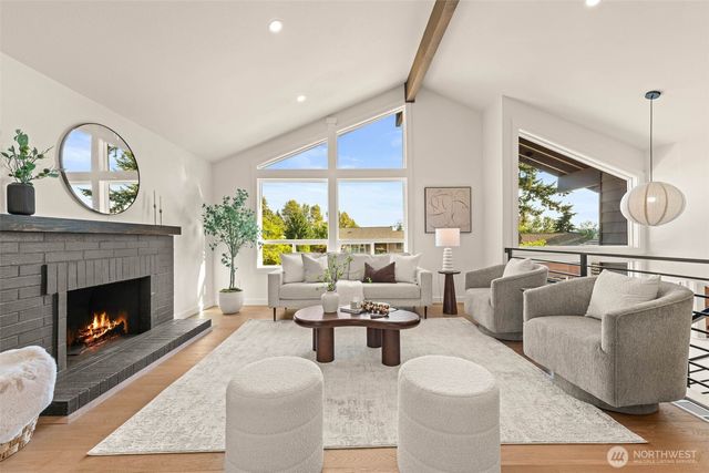 10518 158th Avenue NE, Redmond, WA 98052
