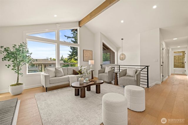 10518 158th Avenue NE, Redmond, WA 98052
