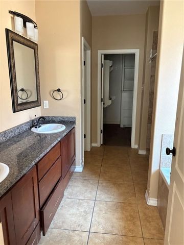 1605 Sea Oak Dr, Corpus Christi, TX 78418