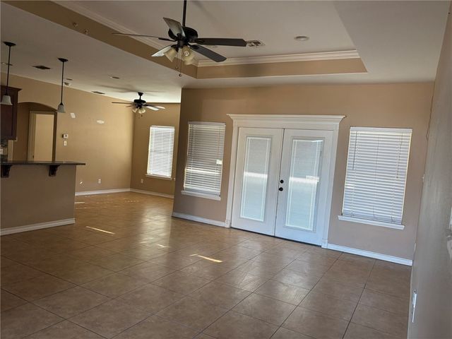 1605 Sea Oak Dr, Corpus Christi, TX 78418