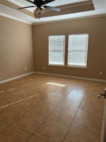 1605 Sea Oak Dr, Corpus Christi, TX 78418