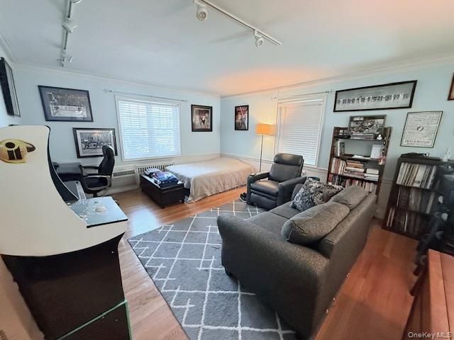 43 N Forest Avenue G3, Rockville Centre, NY 11570