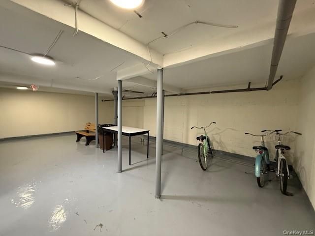 43 N Forest Avenue G3, Rockville Centre, NY 11570