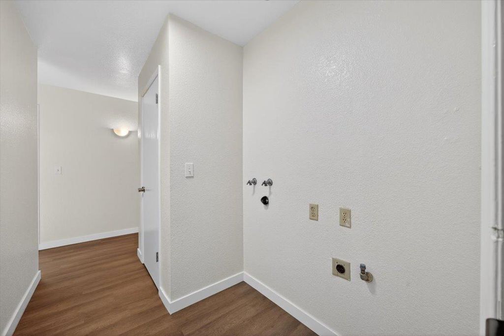 Image 19 of property listing at 3670 W Fedora Avenue, Fresno, CA 93722