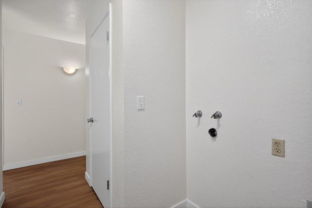 Image 20 of property listing at 3670 W Fedora Avenue, Fresno, CA 93722