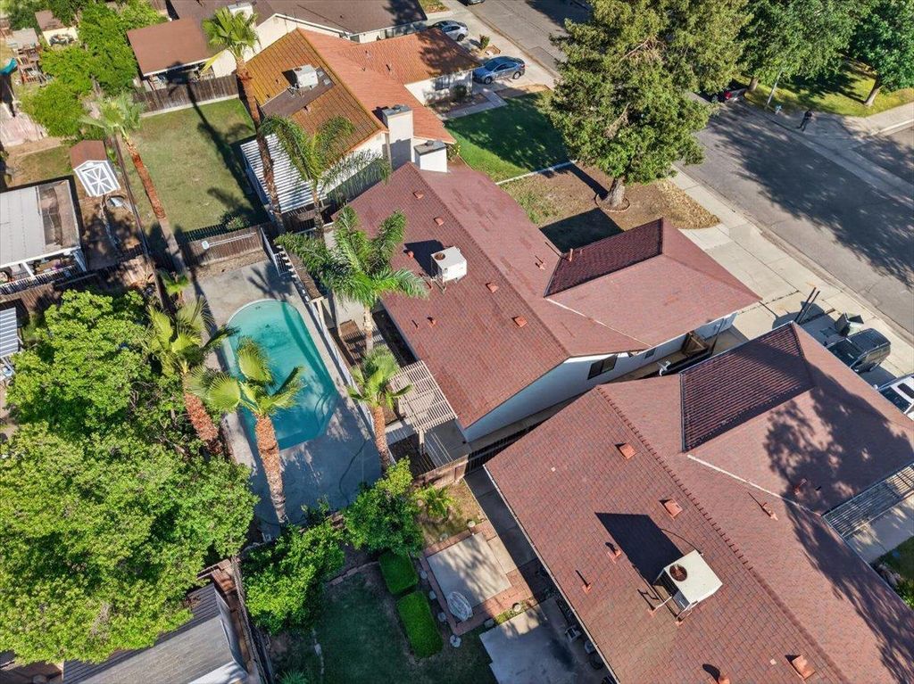 Image 35 of property listing at 3670 W Fedora Avenue, Fresno, CA 93722