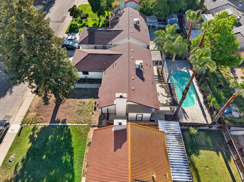 Image 36 of property listing at 3670 W Fedora Avenue, Fresno, CA 93722