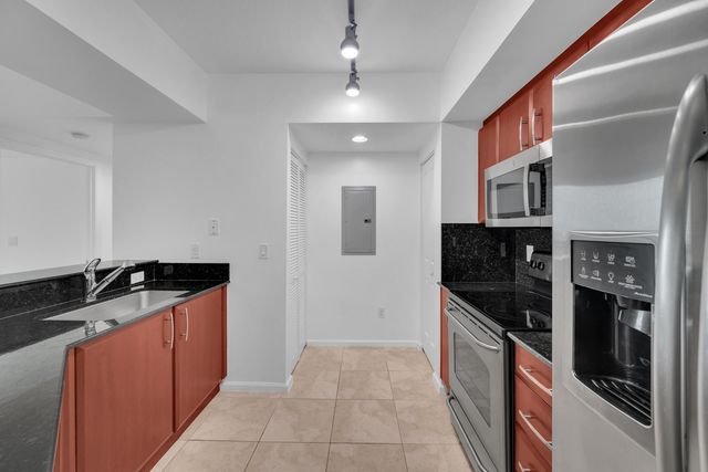 403 S Sapodilla Avenue 612, West Palm Beach, FL 33401