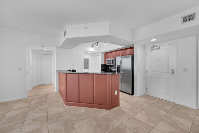 403 S Sapodilla Avenue 612, West Palm Beach, FL 33401