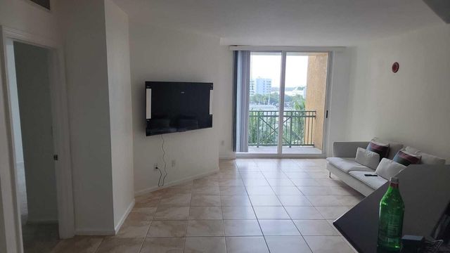 403 S Sapodilla Avenue 612, West Palm Beach, FL 33401