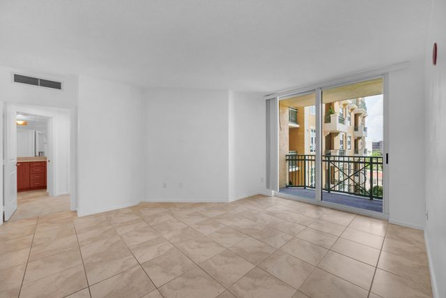 403 S Sapodilla Avenue 612, West Palm Beach, FL 33401