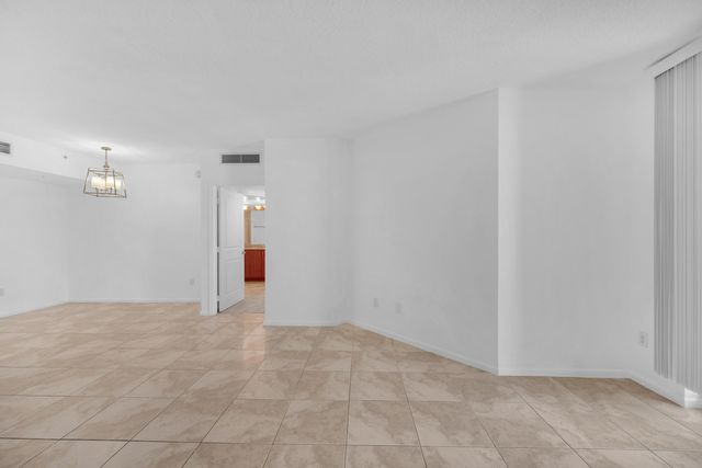 403 S Sapodilla Avenue 612, West Palm Beach, FL 33401