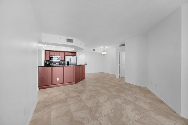 403 S Sapodilla Avenue 612, West Palm Beach, FL 33401
