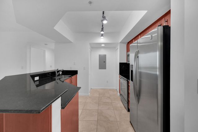 403 S Sapodilla Avenue 612, West Palm Beach, FL 33401