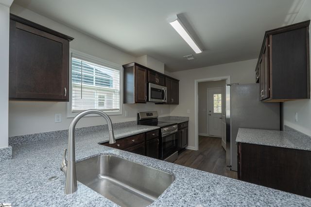 207 Waltham Court, Greenville, SC 29617