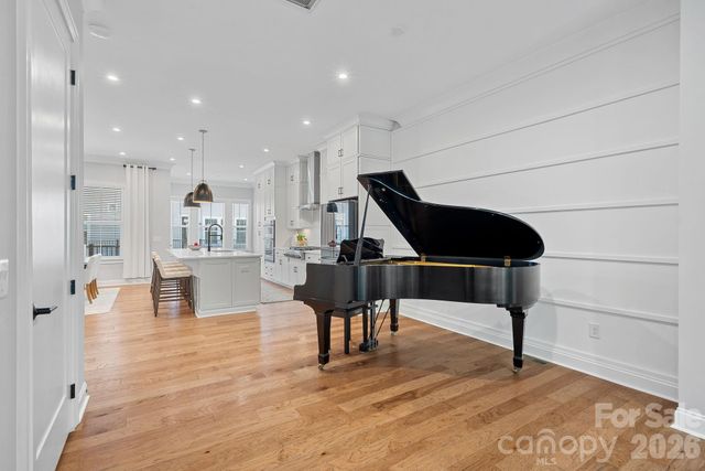 2543 Deacon Avenue, Charlotte, NC 28204