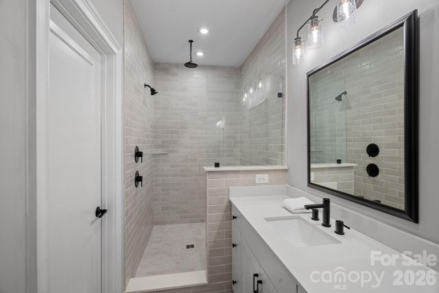 2543 Deacon Avenue, Charlotte, NC 28204