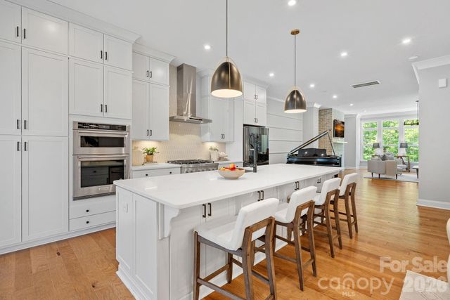 2543 Deacon Avenue, Charlotte, NC 28204