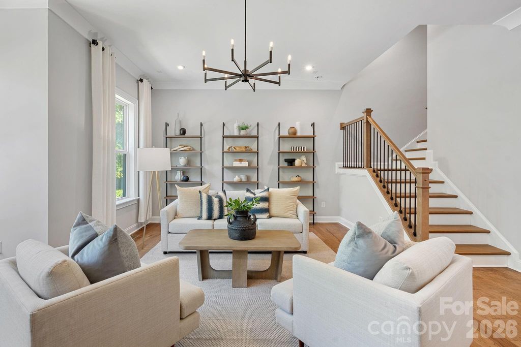 2543 Deacon Avenue, Charlotte, NC 28204