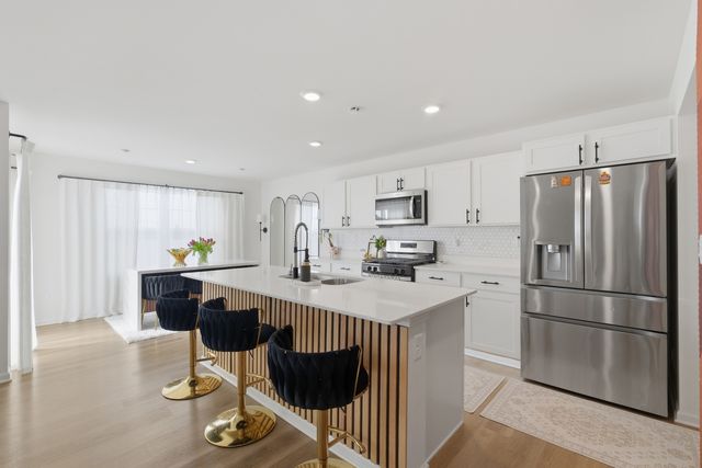 117 Fieldcrest Avenue, Hampshire, IL 60140