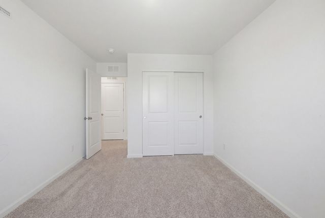 117 Fieldcrest Avenue, Hampshire, IL 60140