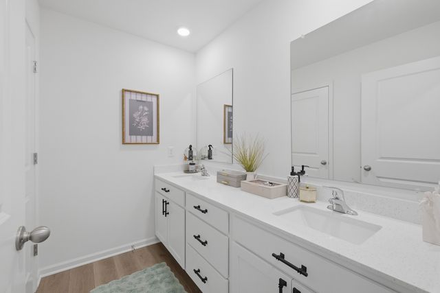 117 Fieldcrest Avenue, Hampshire, IL 60140