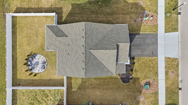 117 Fieldcrest Avenue, Hampshire, IL 60140