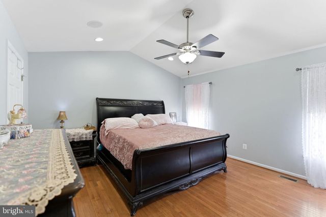 100 HALF PENNY CT, Stephens City, VA 22655