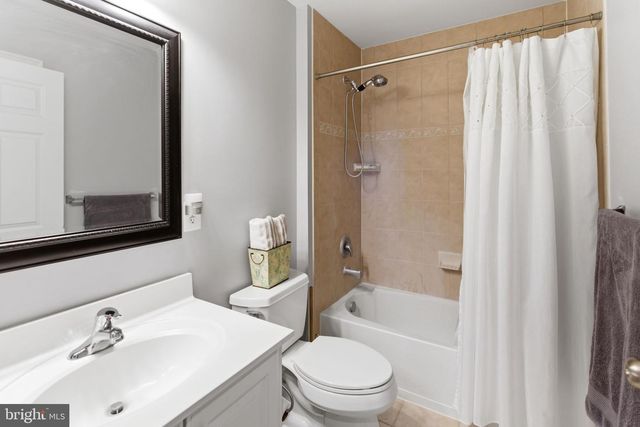 100 HALF PENNY CT, Stephens City, VA 22655