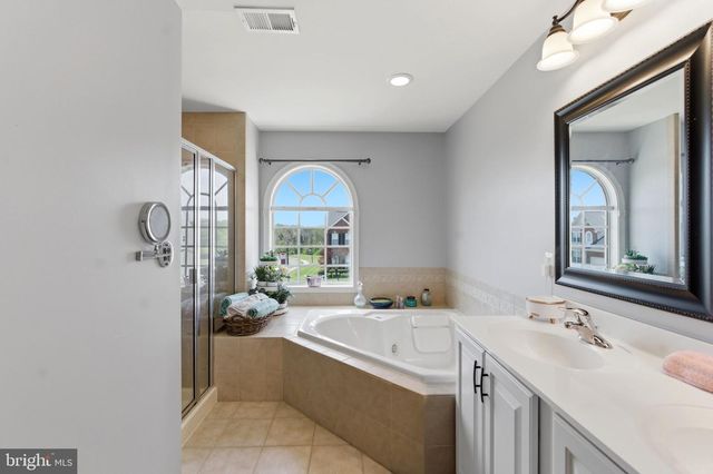 100 HALF PENNY CT, Stephens City, VA 22655