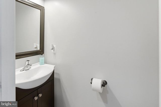 100 HALF PENNY CT, Stephens City, VA 22655