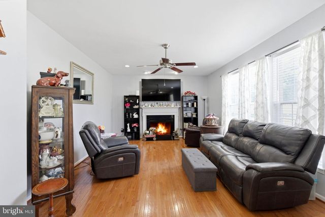 100 HALF PENNY CT, Stephens City, VA 22655