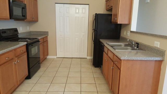 526 Rose Cottage Cir, Gallatin, TN 37066