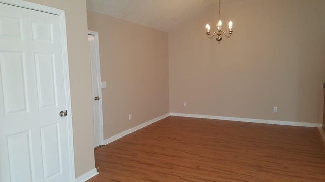 526 Rose Cottage Cir, Gallatin, TN 37066